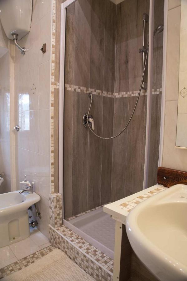 Le Pinelle Bed & Breakfast Terni Exterior photo