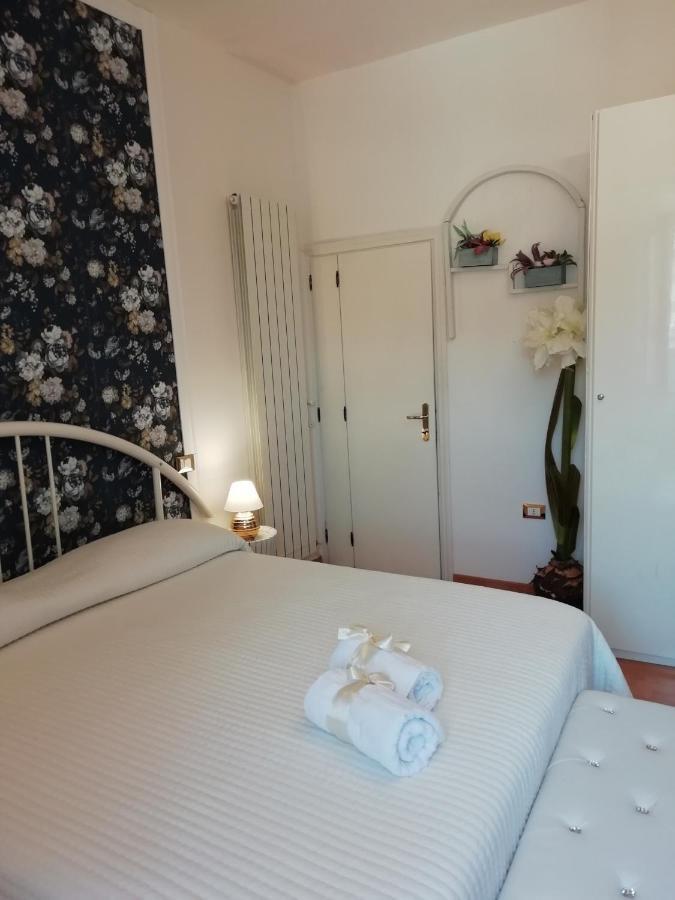 Le Pinelle Bed & Breakfast Terni Exterior photo
