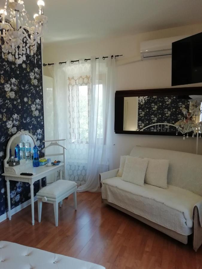 Le Pinelle Bed & Breakfast Terni Exterior photo